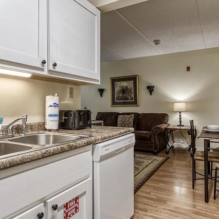 Gatlinburg Towers Condo Unit 501 - Great Location! Close To Town! Condo Extérieur photo